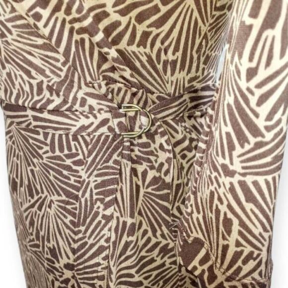 BCBGMAXAZRIA BROWN & CREAM WRAP DRESS SZ.SP EUC - Picture 4 of 7